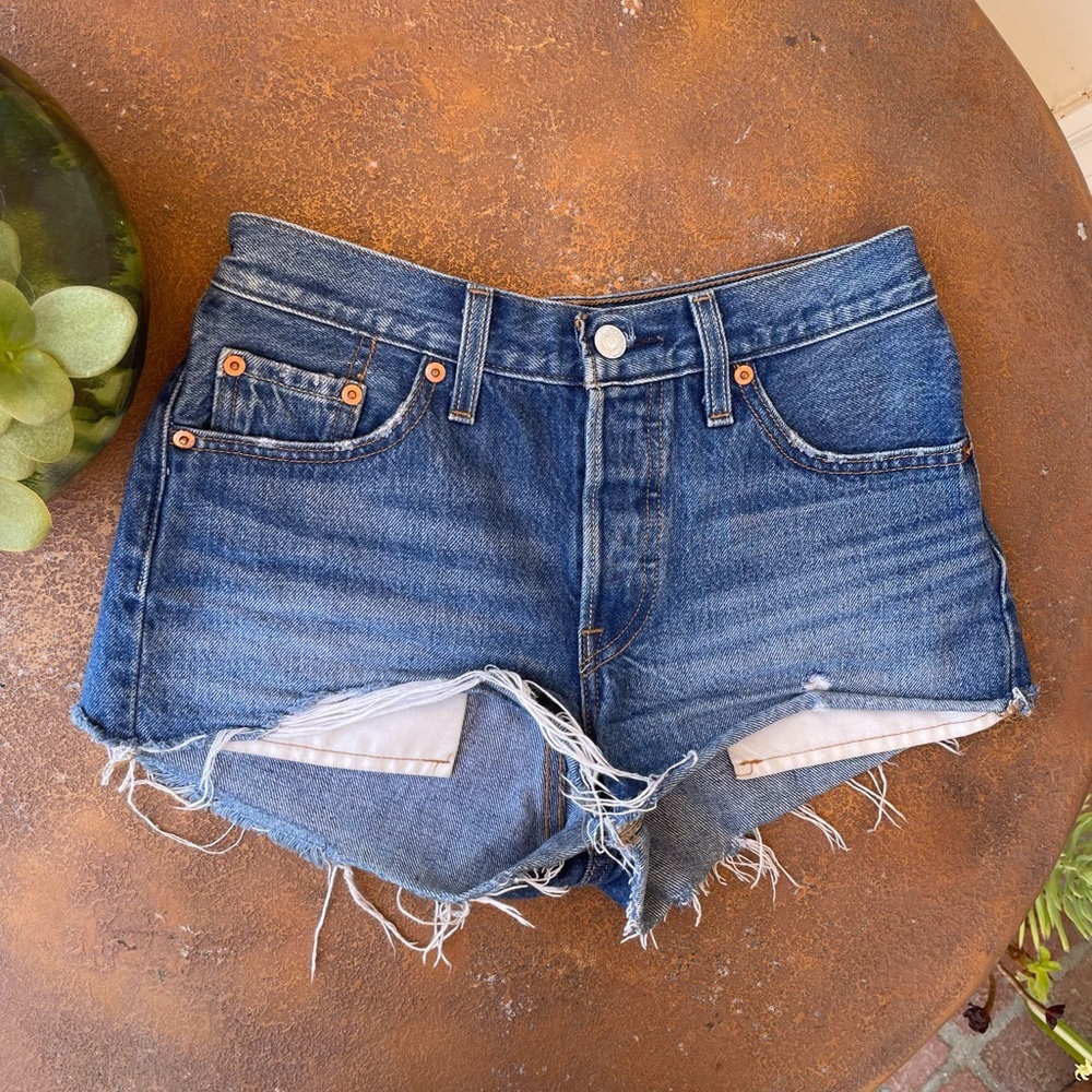 Levi’s jean shorts - Picture 2 of 3